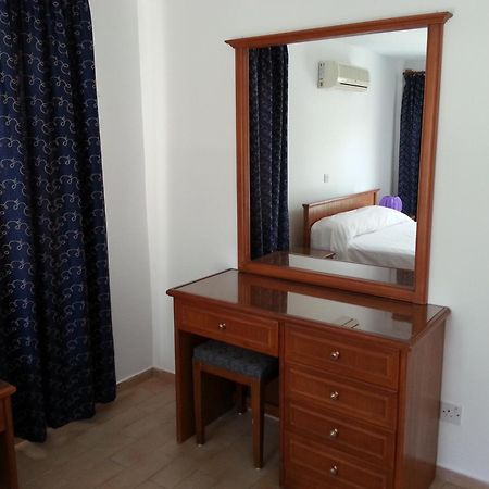 Pelides Apartments Larnaca Pokój zdjęcie