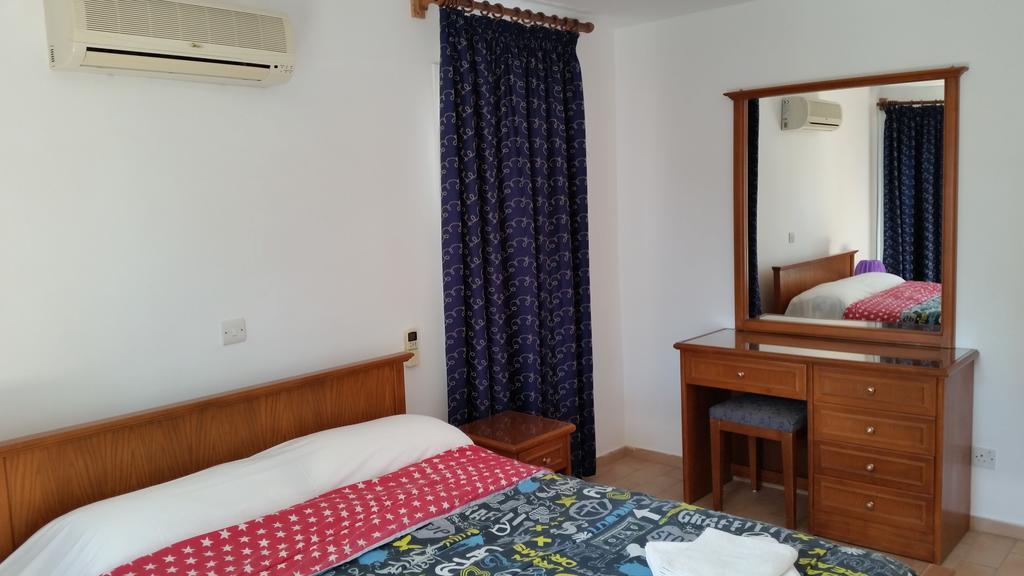 Pelides Apartments Larnaca Pokój zdjęcie